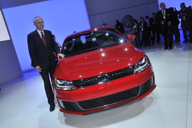 2012 volkswagen jetta gli 4-2fc.jpg